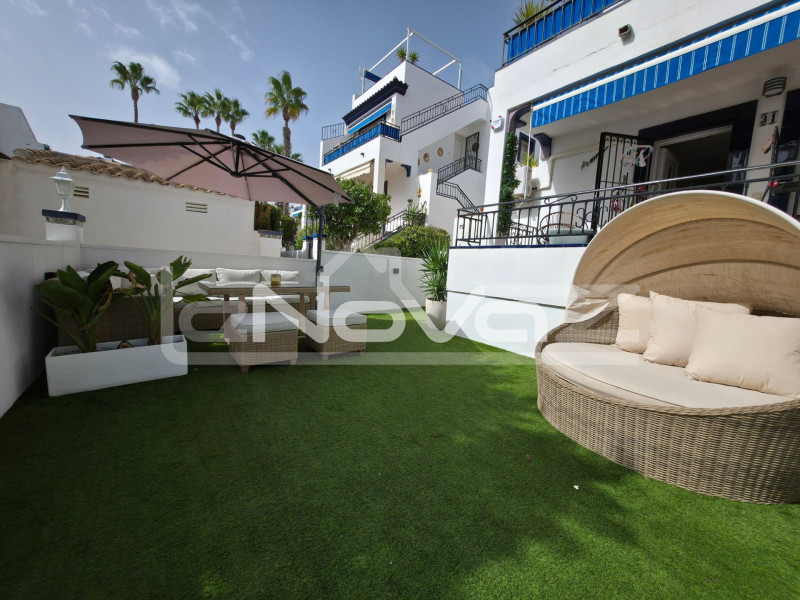 Неймовірний повністю відремонтований бунгало на першому поверсі в Лос-Дольсес. #2095