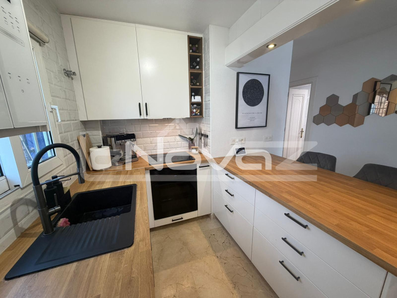 Неймовірний повністю відремонтований бунгало на першому поверсі в Лос-Дольсес. #2095