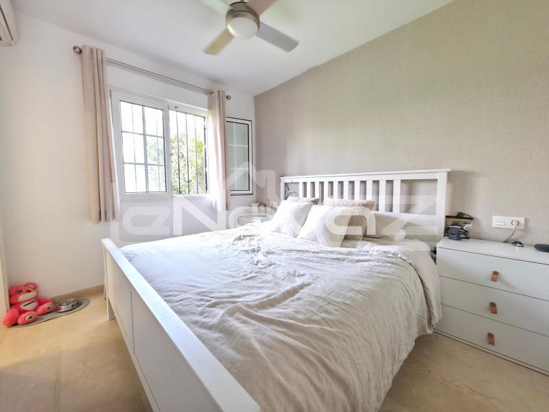 Неймовірний повністю відремонтований бунгало на першому поверсі в Лос-Дольсес. #2095