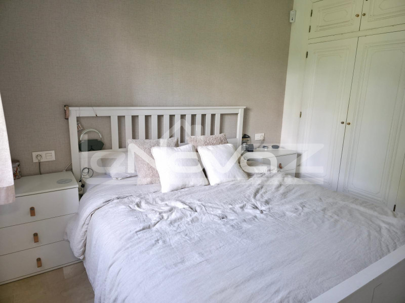 Неймовірний повністю відремонтований бунгало на першому поверсі в Лос-Дольсес. #2095