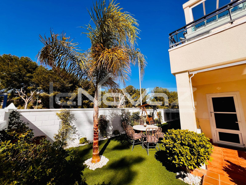 Сучасні апартаменти з трьома спальнями Mil Palmeras. #2096