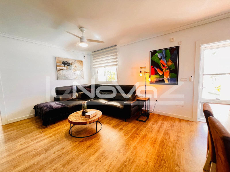 Сучасні апартаменти з трьома спальнями Mil Palmeras. #2096