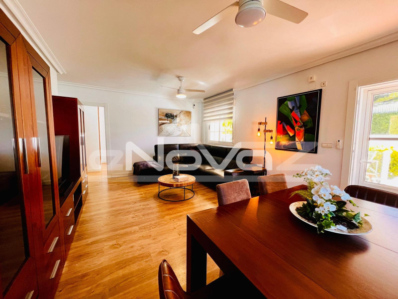 Сучасні апартаменти з трьома спальнями Mil Palmeras. #2096