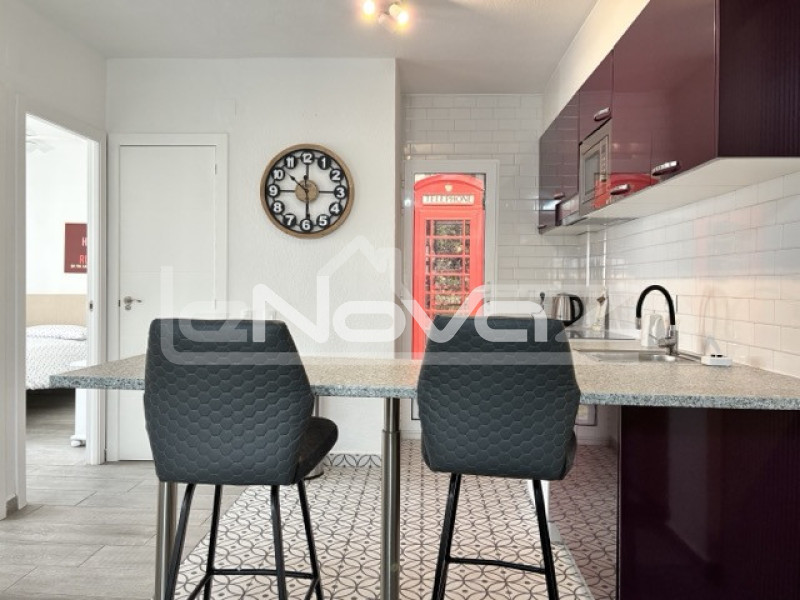 Wohnung im modernen Stil renoviert. #2098