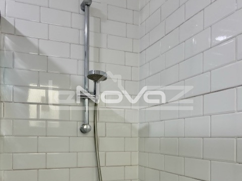 Wohnung im modernen Stil renoviert. #2098