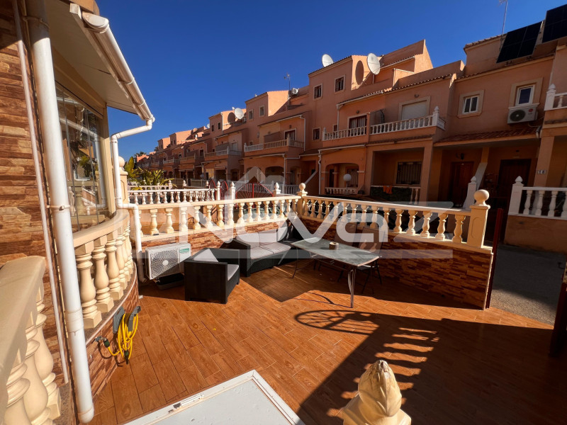 Magnifique maison de ville entièrement rénovée au cœur de Playa Flamenca. #2103