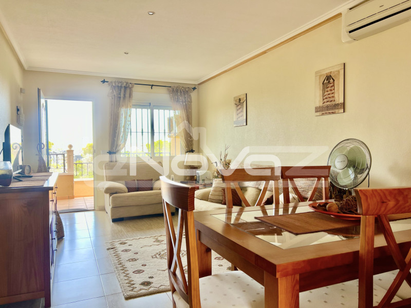 Bungalow au dernier étage avec terrasse et solarium couvert. Villamartin. #2106