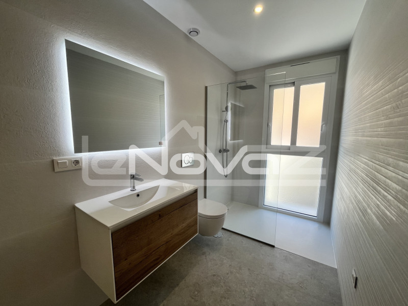 Appartement au rez-de-chaussée, entièrement rénové à Torrevieja. #2109
