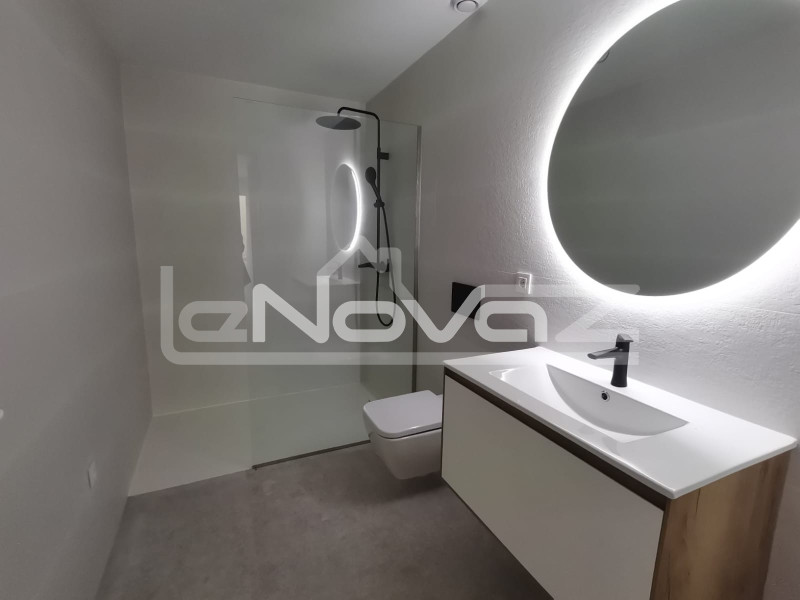 Appartement entièrement rénové au rez-de-chaussée à Torrevieja. #2110
