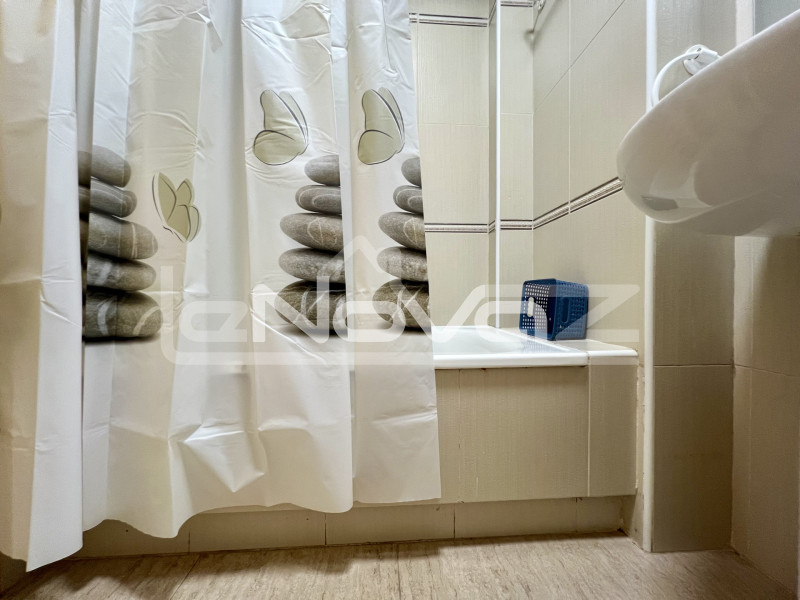 One-bedroom apartment. Newly renovated. Great location.. #2113