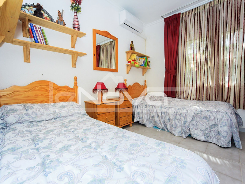Вилла с тремя спальнями в Cabo Roig. #282