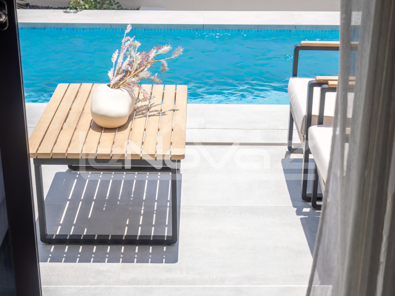 villa 3 bedrooms Villamartin. #711