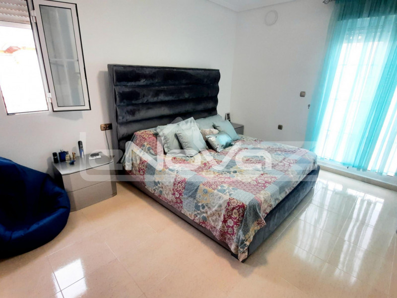 Изысканная вилла с 5 спальнями, частным бассейном и соляриумом с видом на море в Lomas de Cabo Roig. #864