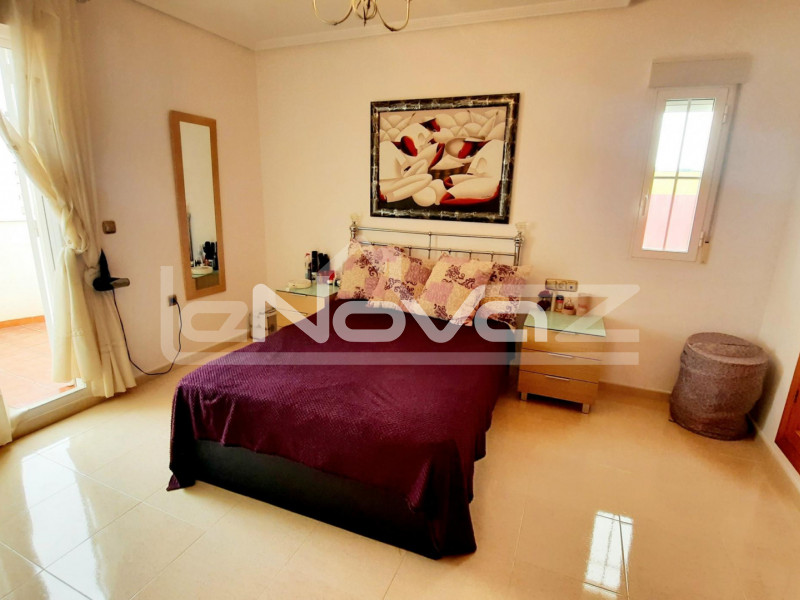 Изысканная вилла с 5 спальнями, частным бассейном и соляриумом с видом на море в Lomas de Cabo Roig. #864