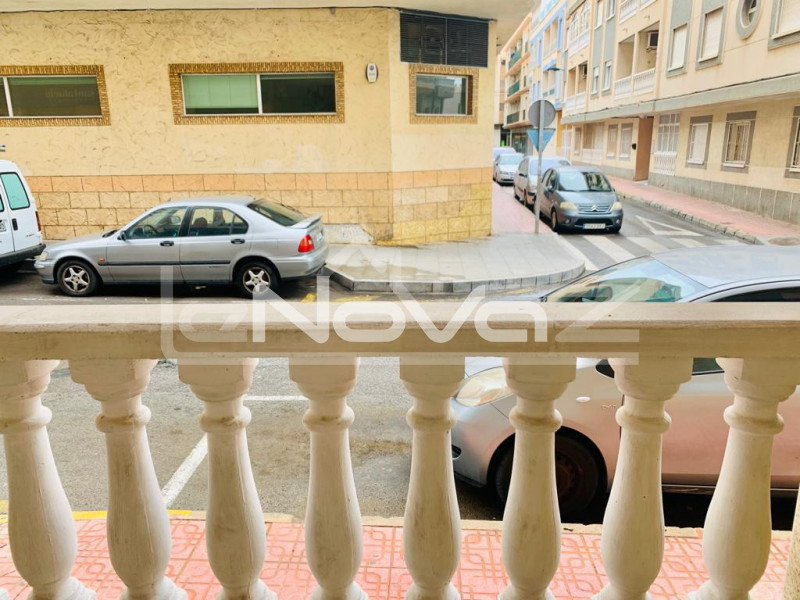 Просторные апартаменты с 2 спальнями в центре Torrevieja.. #931