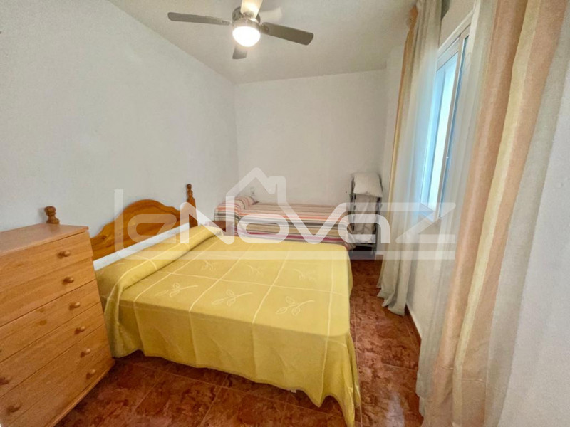 Апартаменты с 2 спальнями и террасой в 600 м от пляжа в Torrevieja.. #941