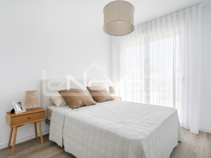 Апартаменты с двумя спальнями в Alicante. #952