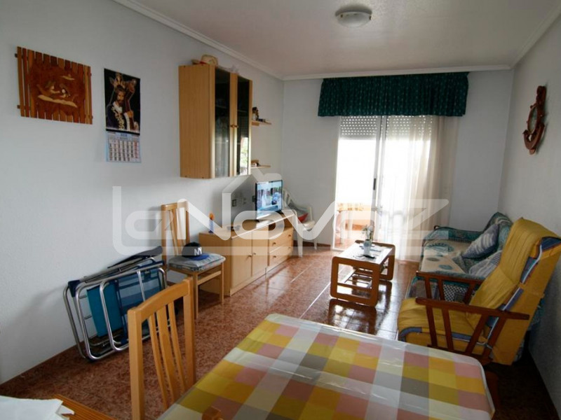 Апартаменты с 2 спальнями, террасой с видом на бассейном рядом с парком в Torrevieja.. #975