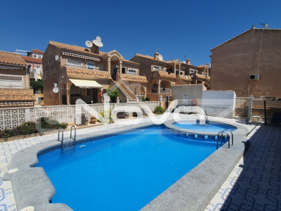 Apartment with 2 bedrooms and a terrace in Villamartin.