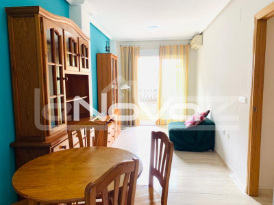 Beautiful 2 bedroom apartment with south-facing balcony in Torrevieja.