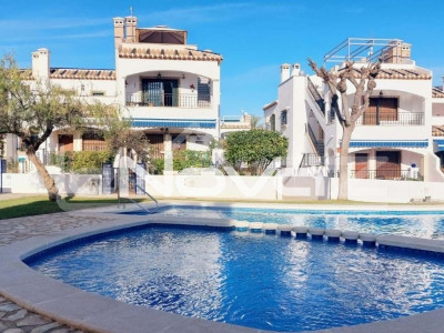 Fantastic south facing penthouse in gated complex Villamartin