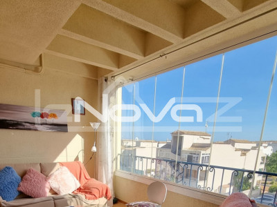 Penthouse in good condition 10 minutes from the beach in Punta Prima.