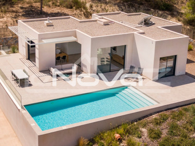 Exclusive modern villa in Las Colinas