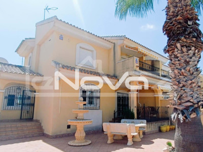 Bungalow in Los Dolses with three bedrooms and two bathrooms.