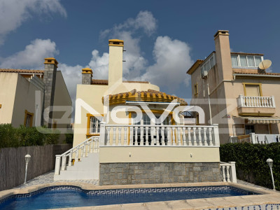 Вілла з 4 спальнями в Кабо Роіг