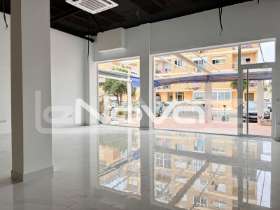 Комерційне приміщення під бізнес у жвавому районі Ла Зенія